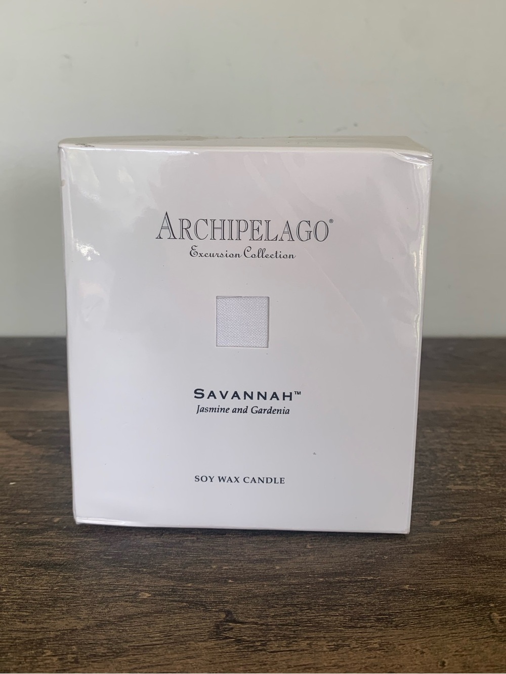 Archipelago Soy Wax Candle 60 hr 9.5 oz Excursion Collection Jasmine Gardenia